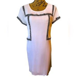 Alya Trim Short Sleeves Contrast Trim Shift Dress Crepe M